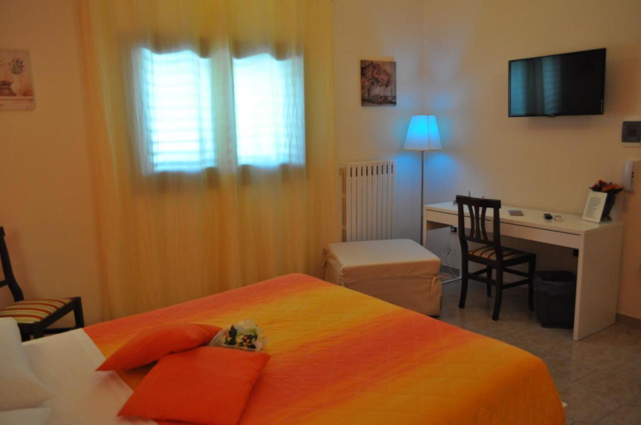 7 Contrade Bed & Breakfast Taranto Bagian luar foto