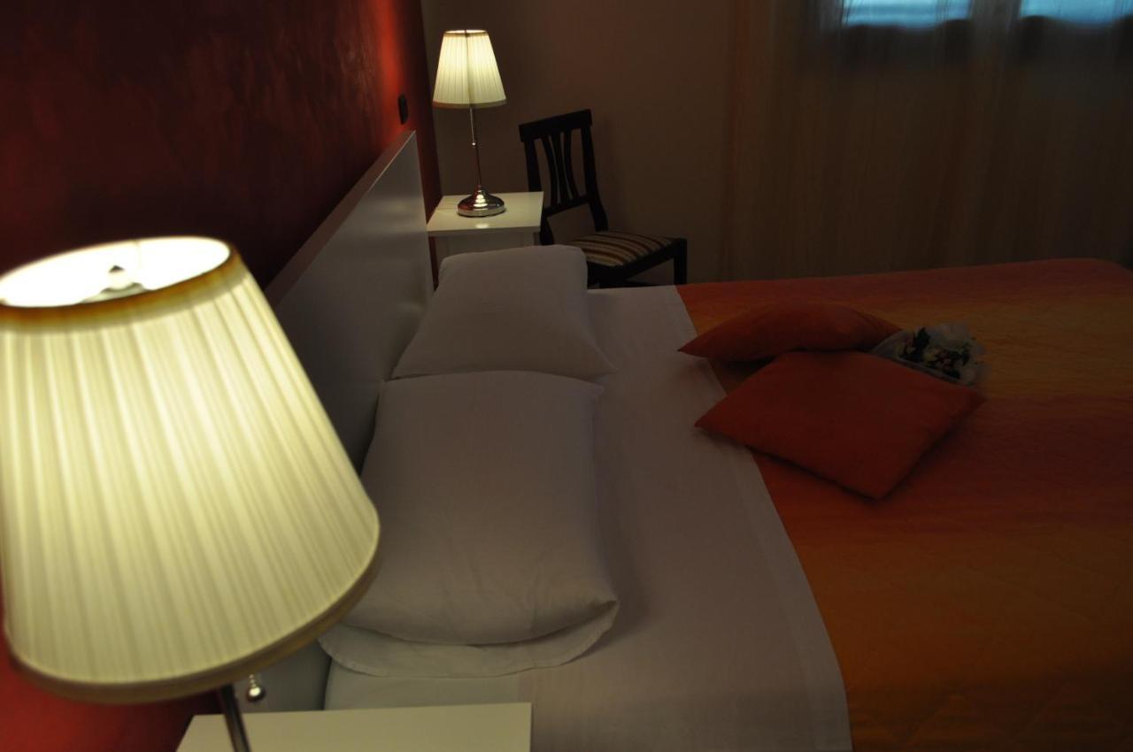 7 Contrade Bed & Breakfast Taranto Bagian luar foto