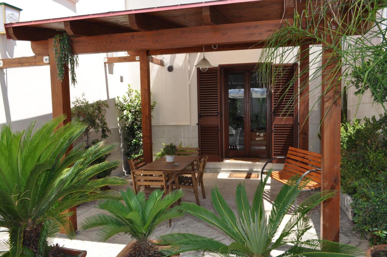 7 Contrade Bed & Breakfast Taranto Bagian luar foto