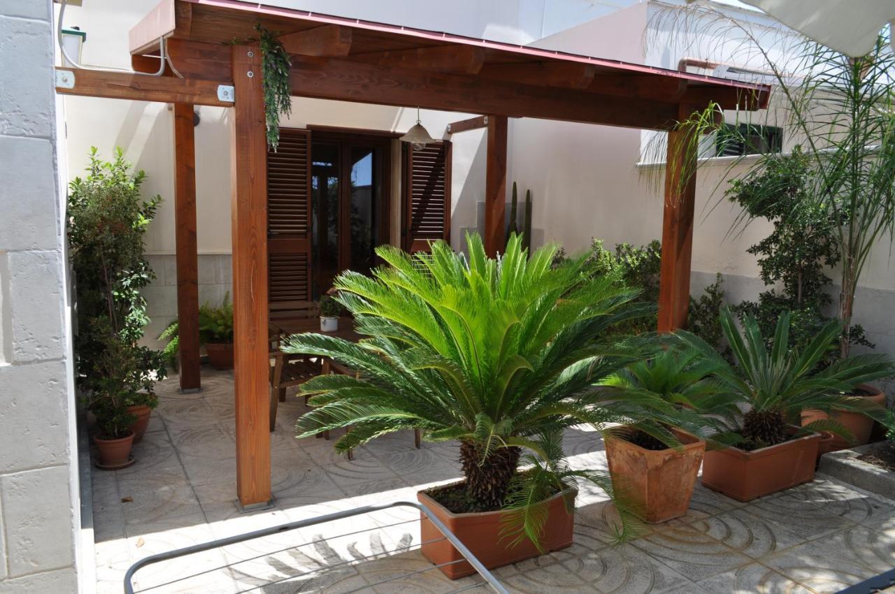 7 Contrade Bed & Breakfast Taranto Bagian luar foto