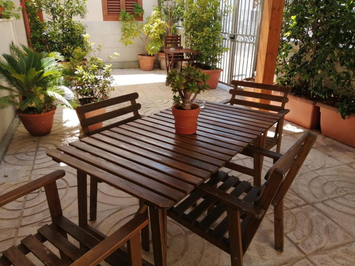 7 Contrade Bed & Breakfast Taranto Bagian luar foto