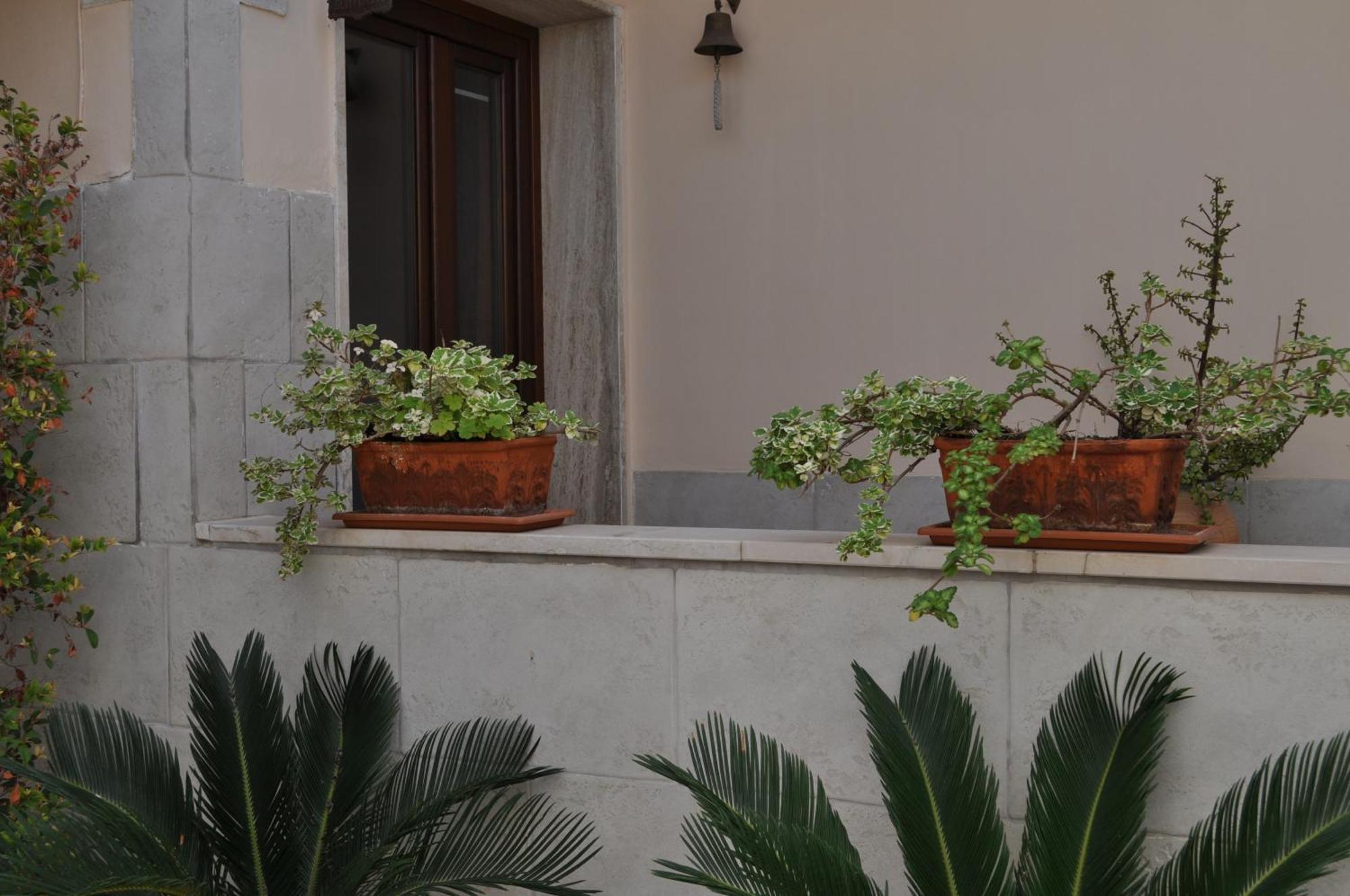 7 Contrade Bed & Breakfast Taranto Bagian luar foto