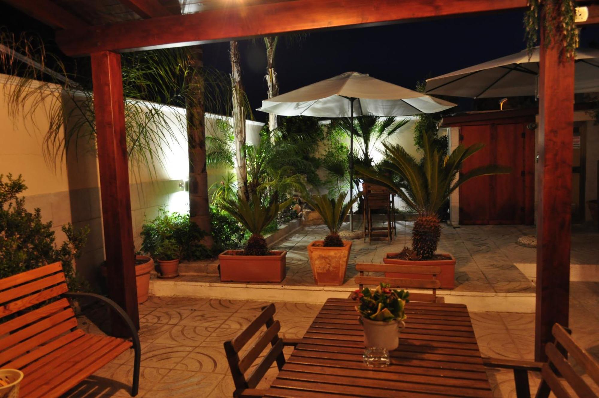 7 Contrade Bed & Breakfast Taranto Bagian luar foto