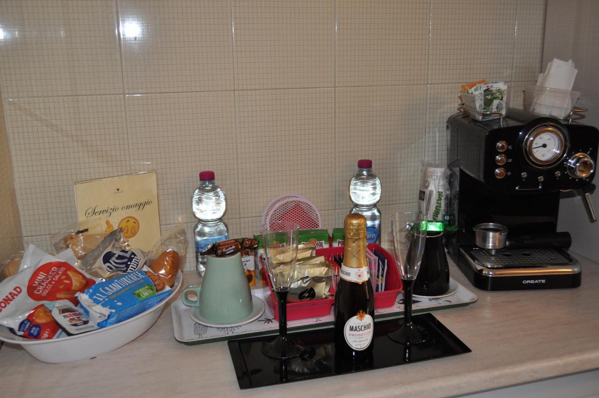 7 Contrade Bed & Breakfast Taranto Bagian luar foto