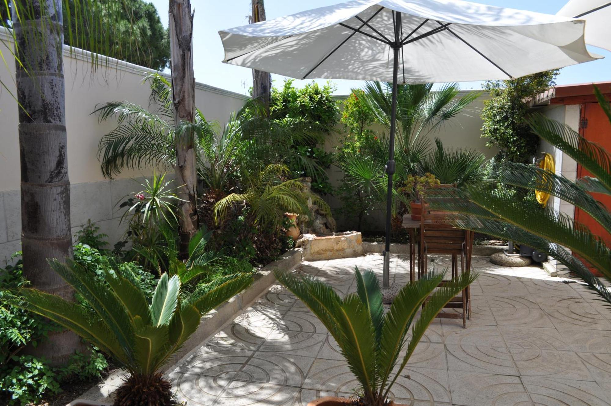 7 Contrade Bed & Breakfast Taranto Bagian luar foto