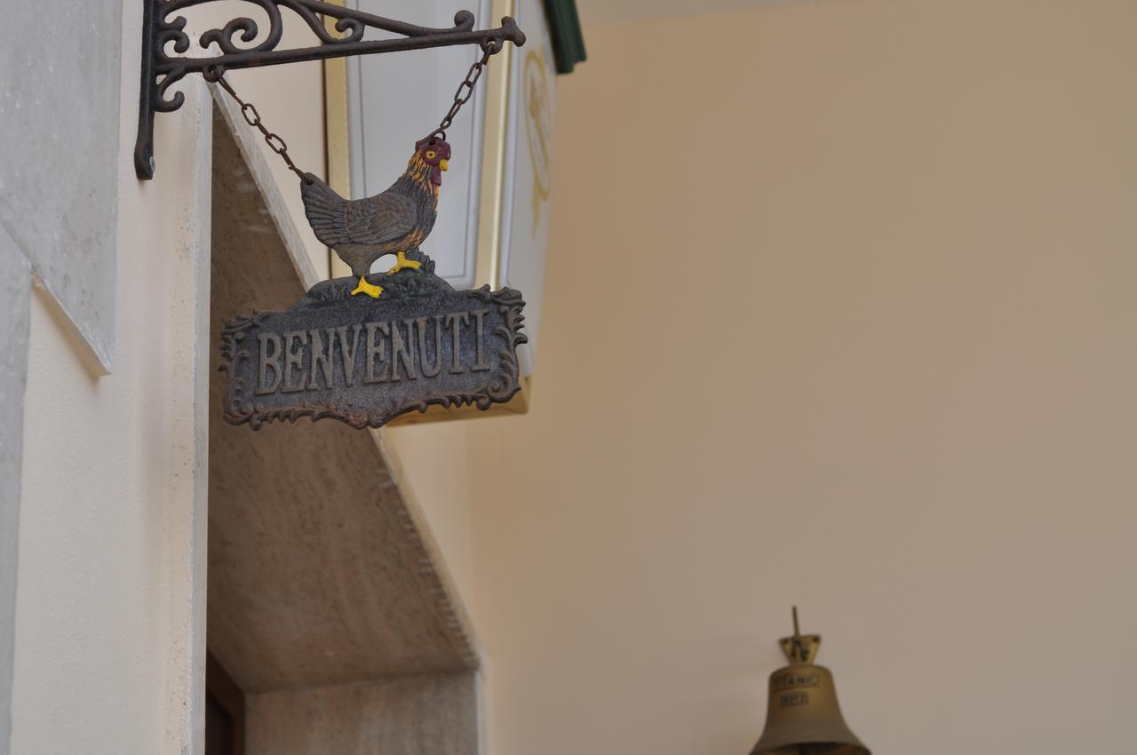 7 Contrade Bed & Breakfast Taranto Bagian luar foto