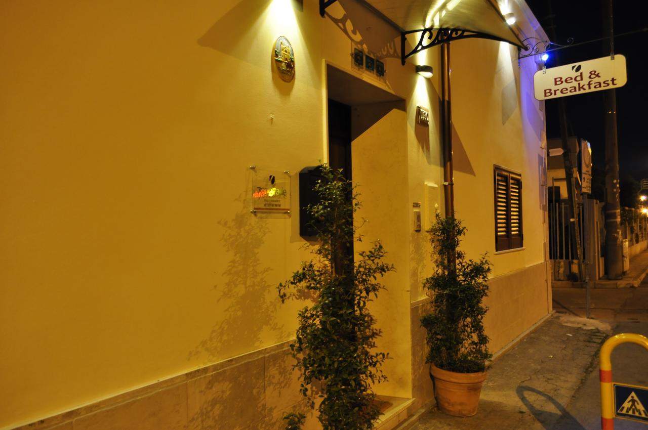 7 Contrade Bed & Breakfast Taranto Bagian luar foto