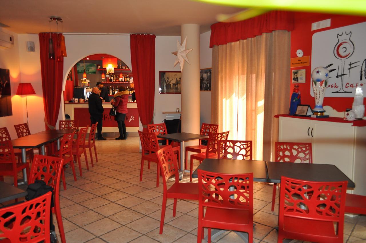 7 Contrade Bed & Breakfast Taranto Bagian luar foto