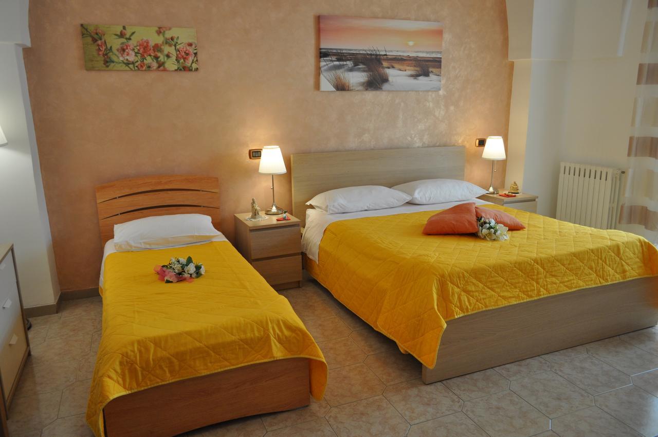 7 Contrade Bed & Breakfast Taranto Bagian luar foto
