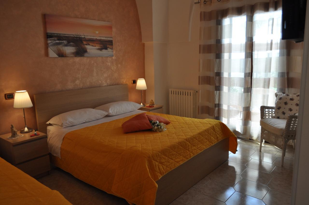 7 Contrade Bed & Breakfast Taranto Bagian luar foto