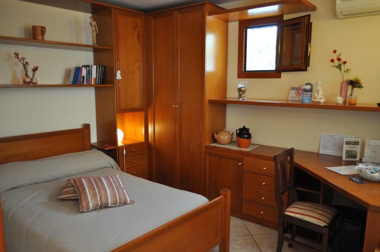 7 Contrade Bed & Breakfast Taranto Bagian luar foto