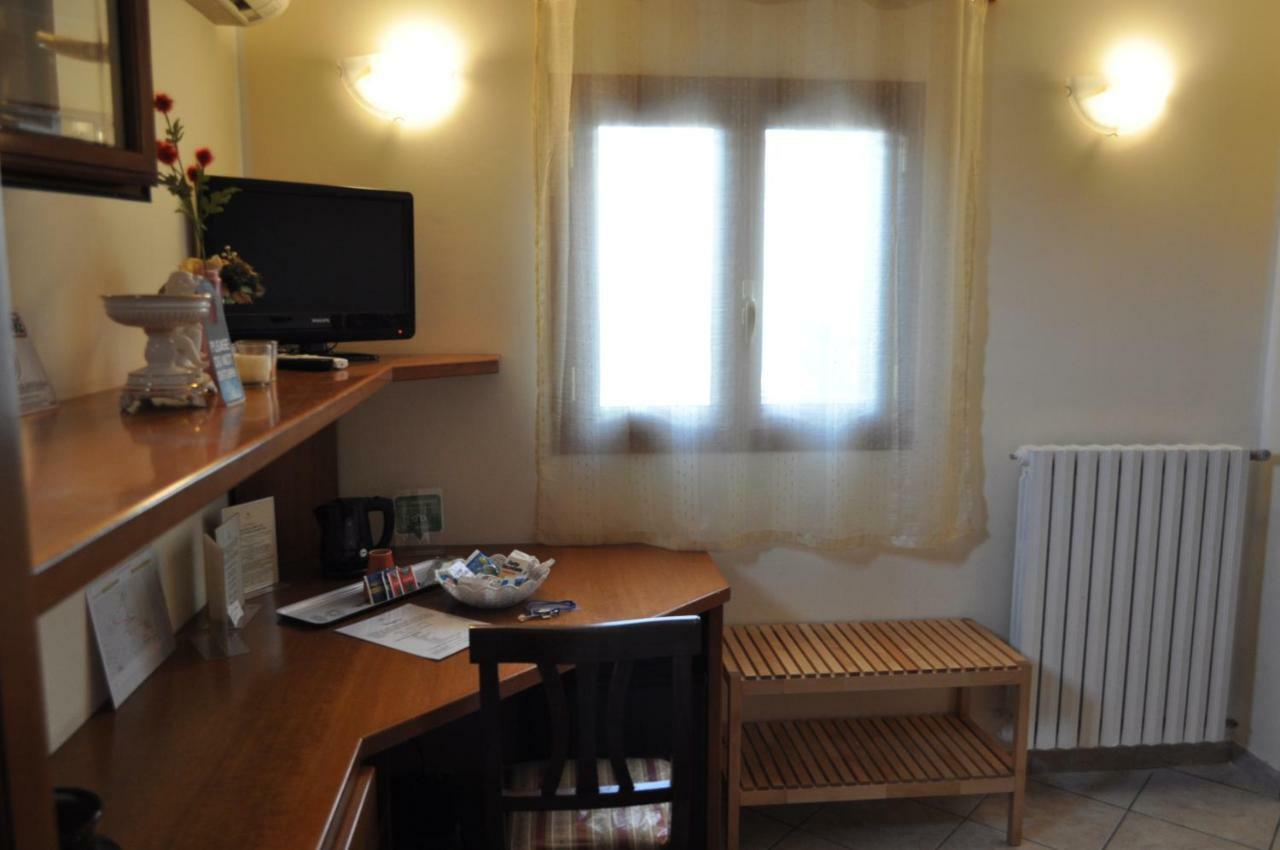 7 Contrade Bed & Breakfast Taranto Bagian luar foto